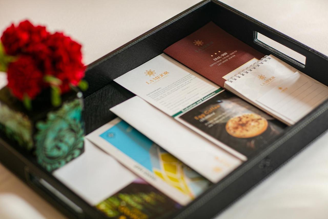 La Mejor Hotel & Sky Bar 河内 外观 照片